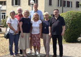 v.l.n.r. Sibylle Gutjahr, Dr.Horst Ludewig, Jutta Arndt, Carmen Dötterer, Erika Schellmann, Hans-Jürgen Simacher, und hinten Jochen Eisele