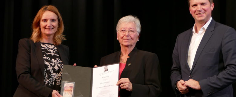 Reinhold-Maier-Nadel für Helga Eberle (Mitte), Isabel Fezer, PStS Dr. Florian Toncar MdB